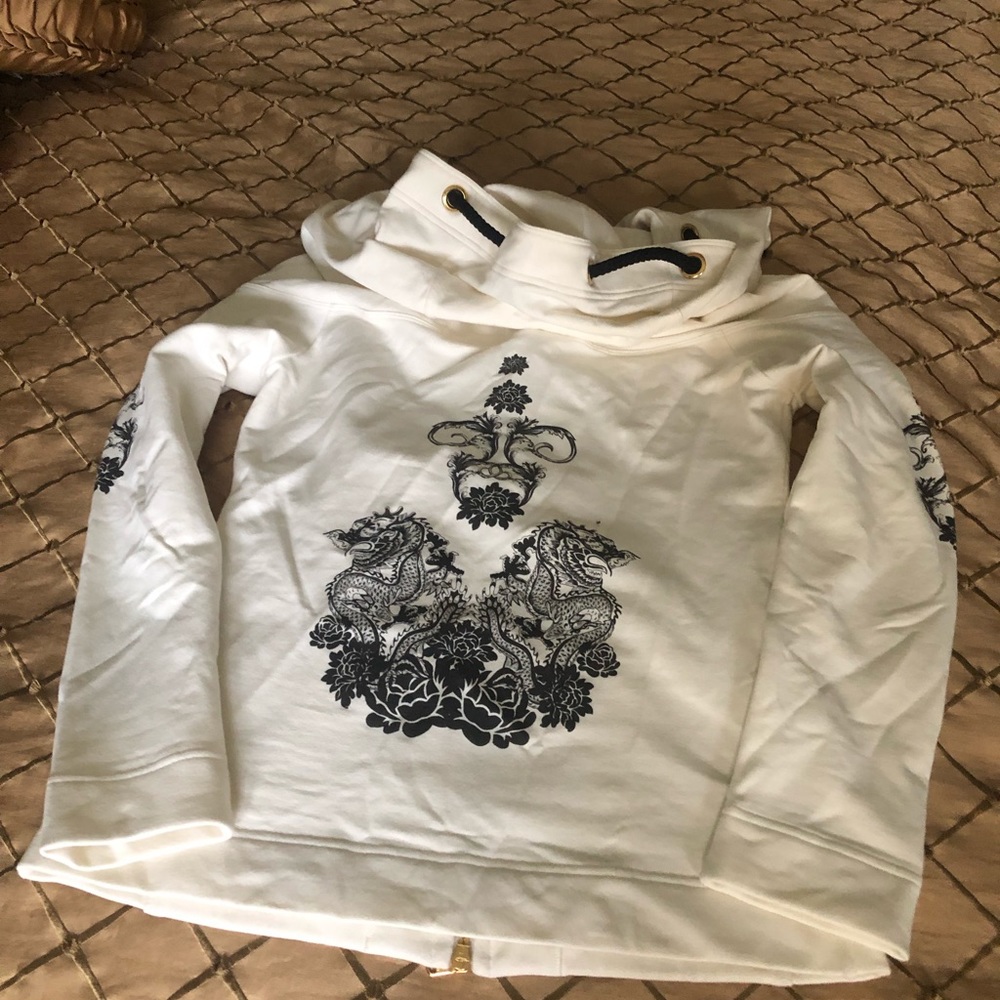 Versace Roses Insignia Design Sweat Shirt - Picture 6 of 13